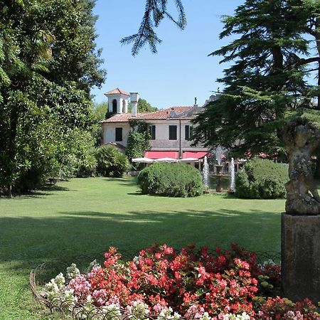 Hotel Villa Luppis Pasiano Di Pordenone Exterior foto