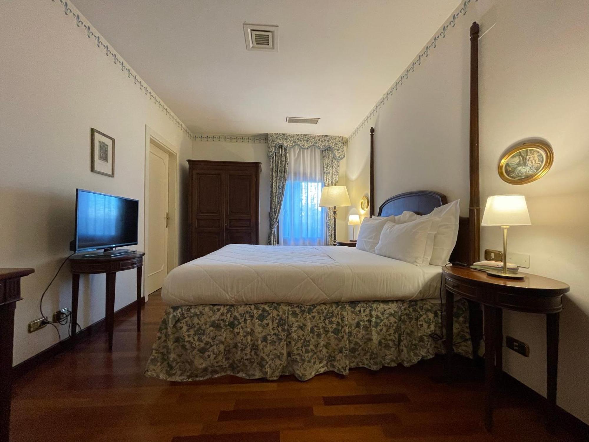 Hotel Villa Luppis Pasiano Di Pordenone Exterior foto